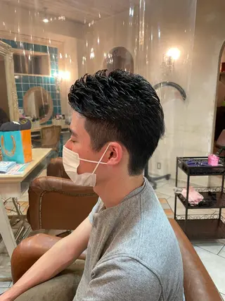 メンズ ショートカットなら 前平友慈のヘアスタイル