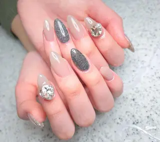 ネイル Queens ゲンのネイルデザイン