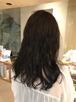ロング パーマ 三代 ゆりあのヘアスタイル