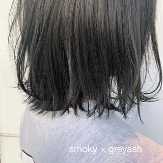 ミディアム カラー RINA🧤 デザインとボブのヘアスタイル