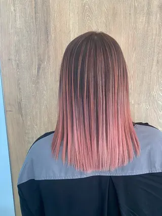 ミディアム カラー 小坂 麻綾のヘアスタイル