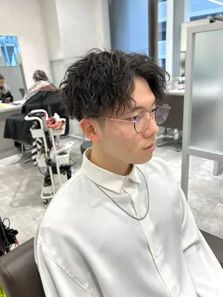ショート カラー パーマ メンズ 関西センターパート メンズモデル募集のヘアスタイル