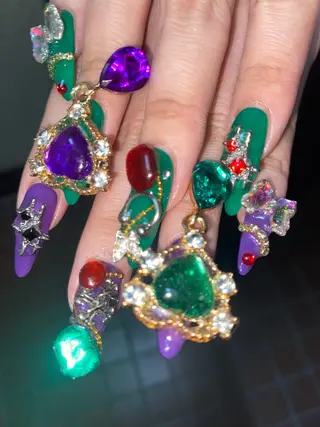 ネイル en　nail 池袋店所属・個性派🌺推しネイル 💅💞hota🐇のネイルデザイン