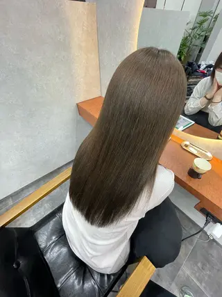 セミロング 佐藤 菜穂のヘアスタイル