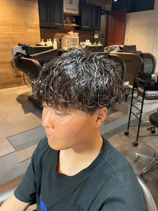 パーマ メンズ litbyfifth 濵崎寛太のヘアスタイル