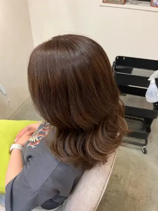 ミディアム カラー 上村 音寧のヘアスタイル