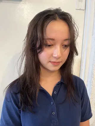 セミロング カラー ✴︎UNU ✴︎モエカのヘアスタイル