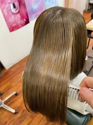 セミロング 高野 真弥のヘアスタイル