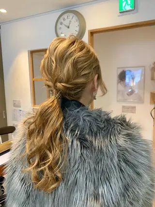 ロング ヘアアレンジ 庄司 沙羅のヘアスタイル