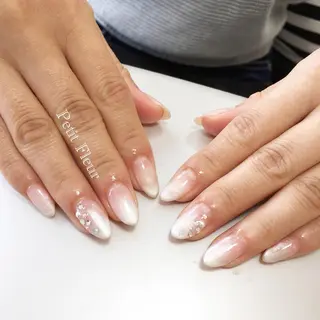 ネイル Petit Fleur所属・青柳 亜梨奈のマツエク・マツパデザイン