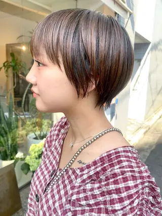 ショート カラー 安永 涼のヘアスタイル