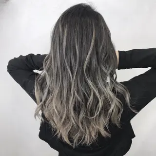 ロング カラー LUSTRE クロサワのヘアスタイル