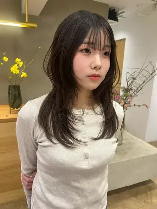 セミロング 似合わせレイヤー ＆透明感カラーのヘアスタイル