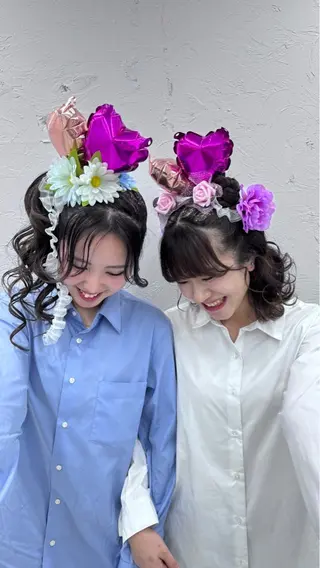 ミディアム カラー ヘアアレンジ ハイトーン/レイヤー 似合わせ・ユキノのヘアスタイル