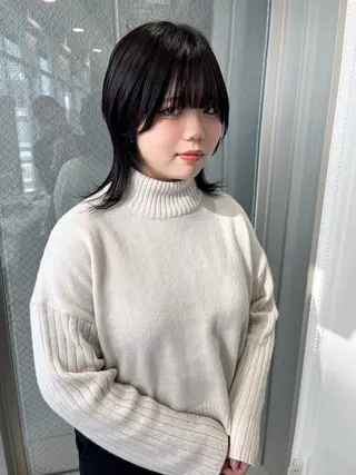 ミディアム ウルフカット/吉村 桃子のヘアスタイル