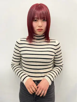 ミディアム カラー オカモト ミユウのヘアスタイル