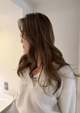 ロング 🎨透明感カラー/ ハイライト/近藤怜那のヘアスタイル