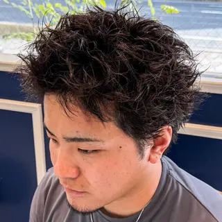 ショート パーマ メンズ 吉田 新平のヘアスタイル