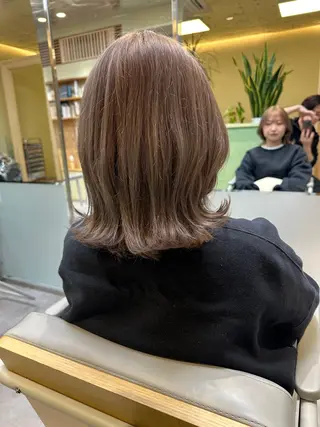 ミディアム 八村 一花のヘアスタイル
