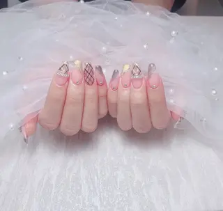 ネイル uu ネイルサロン関内🌼のネイルデザイン