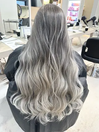 ロング カラー 井上 一平のヘアスタイル