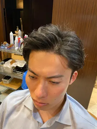 ミディアム 北川 竜也のヘアスタイル