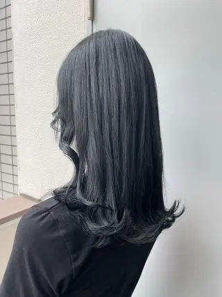 カラー ブリーチ縮毛矯正加藤 赤み無し透明感ヘアのヘアスタイル