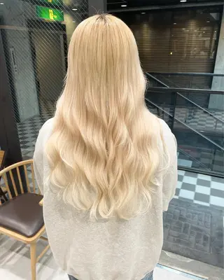 ロング カラー ヘアアレンジ TATSUYA アートディレクターのヘアスタイル
