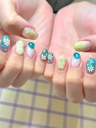 ネイル POPPY nail Yumiのネイルデザイン