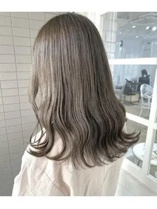 ミディアム カラー パーマ ヘアアレンジ ヘアケア特化型サロン newi 梅田のヘアスタイル