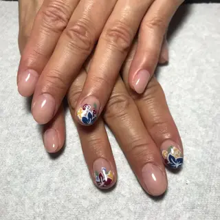 ネイル ECLAT エクラ所属・寺山 千鶴のネイルデザイン