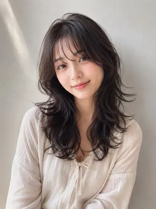 ミディアム パーマ 抜きっぱなしブロンド /ハイトーン/カナタのヘアスタイル