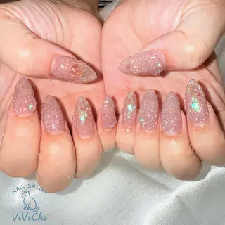 ネイル ViViChi 梨帆のネイルデザイン