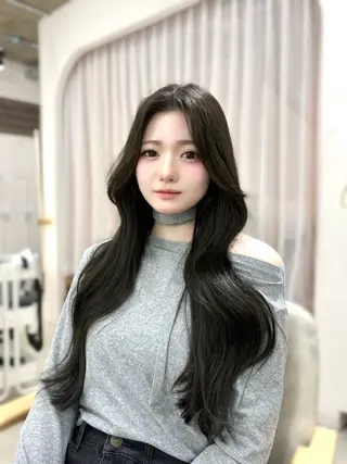 ロング ヘアアレンジ Miu🤍透明感カラ ー🫧ショートカットのヘアスタイル