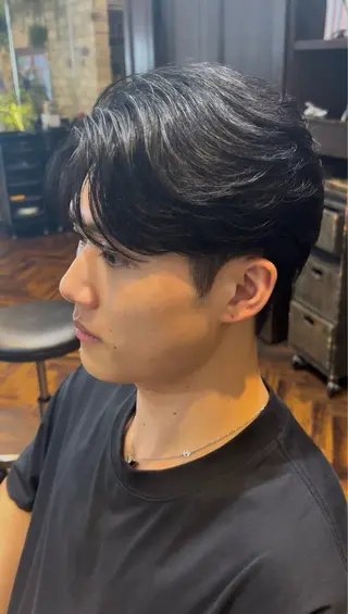 ショート パーマ 曲がる縮毛 フェザー ニュアンス  佐々木のヘアスタイル