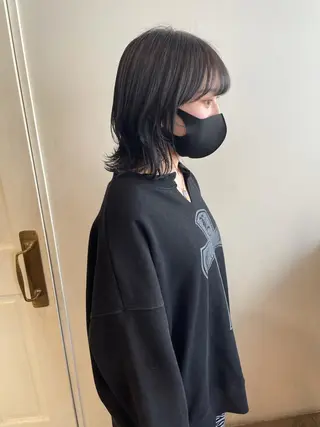 ミディアム カラー MIOベージュカラー 柔らかいカラーのヘアスタイル