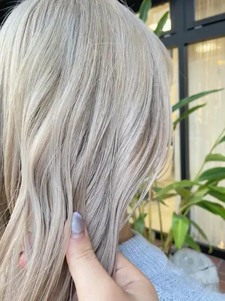 ロング カラー ブリーチカラー/ベー ジュ/Hono🦖のヘアスタイル