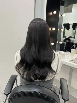 ロング カラー HONOKA/ ハイトーン艶カラーのヘアスタイル