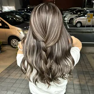 ロング カラー 齋藤 梨乃のヘアスタイル
