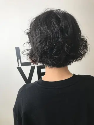 ショート カラー 湯浅 了一のヘアスタイル
