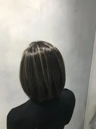 ショート カラー 江畑 匠 新宿三丁目 徒歩30秒⭐️のヘアスタイル