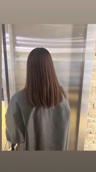 ミディアム カラー スガハラ アンナのヘアスタイル