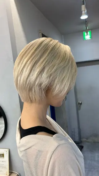 ショート teN+by ambleluxeのヘアスタイル