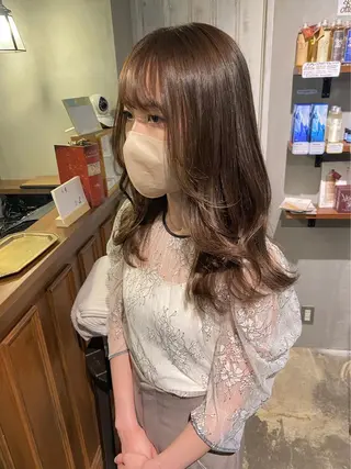 セミロング 中村 彩乃のヘアスタイル
