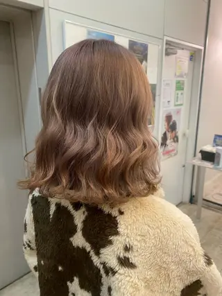 ミディアム カラー 🍏すがの みき🍏のヘアスタイル