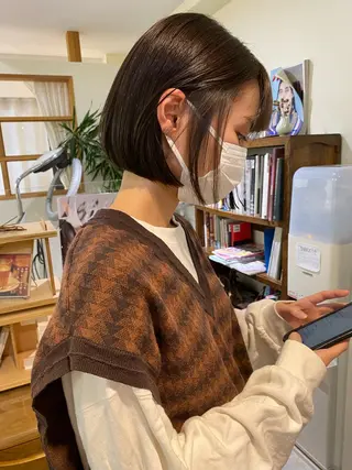 ショート レイヤー🌟艶カラー 🕊まやのヘアスタイル