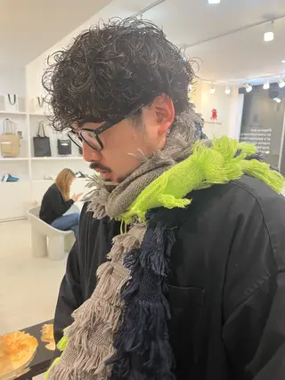 ショート パーマ メンズ ミヤギ リュウキのヘアスタイル