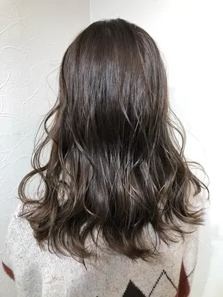 セミロング カラー 浦山 和之のヘアスタイル