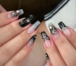 ネイル 🍑 momo_nailのネイルデザイン