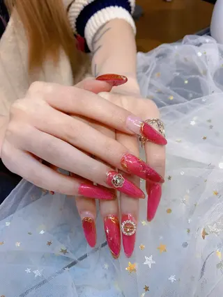 セミロング パンダ ネイルのネイルデザイン